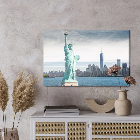 Obraz Na Płótnie Statua Wolności Na Tle Nowojorskich Wieżowców