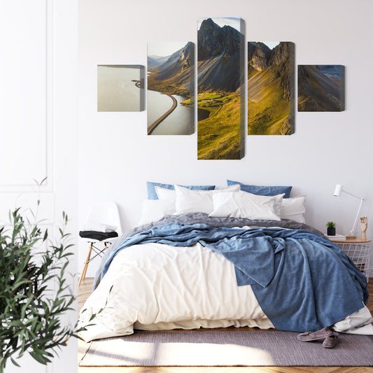 Obraz Wieloczęściowy Widok Z Lotu Ptaka 3D Na Islandzkie Góry