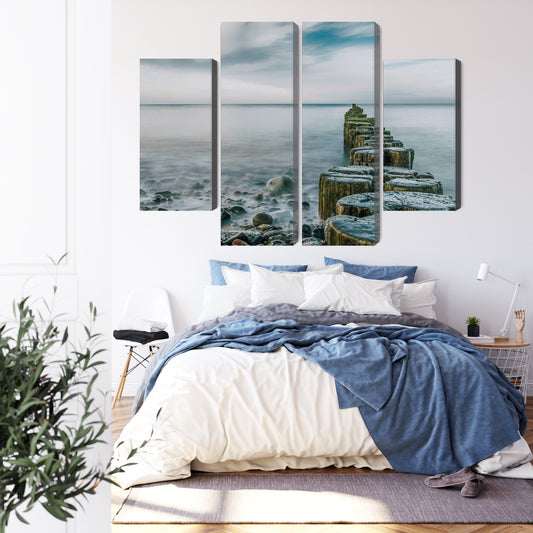 Obraz Wieloczęściowy Skalista Plaża I Drewniane Falochrony 3D